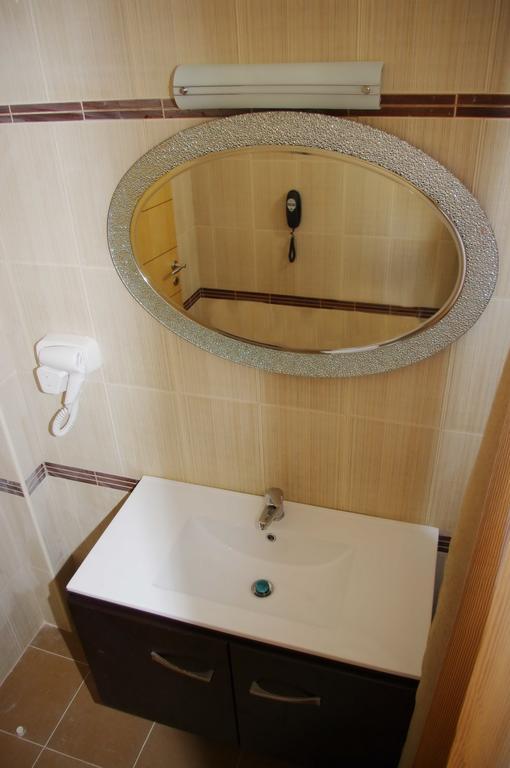 Gold Apartment *