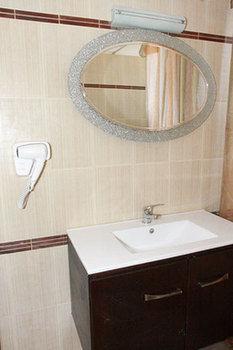 Gold Apartment *